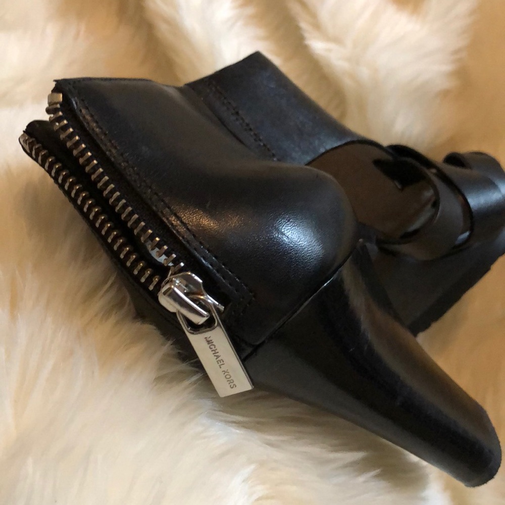 Shoes - Picture 6 of 6